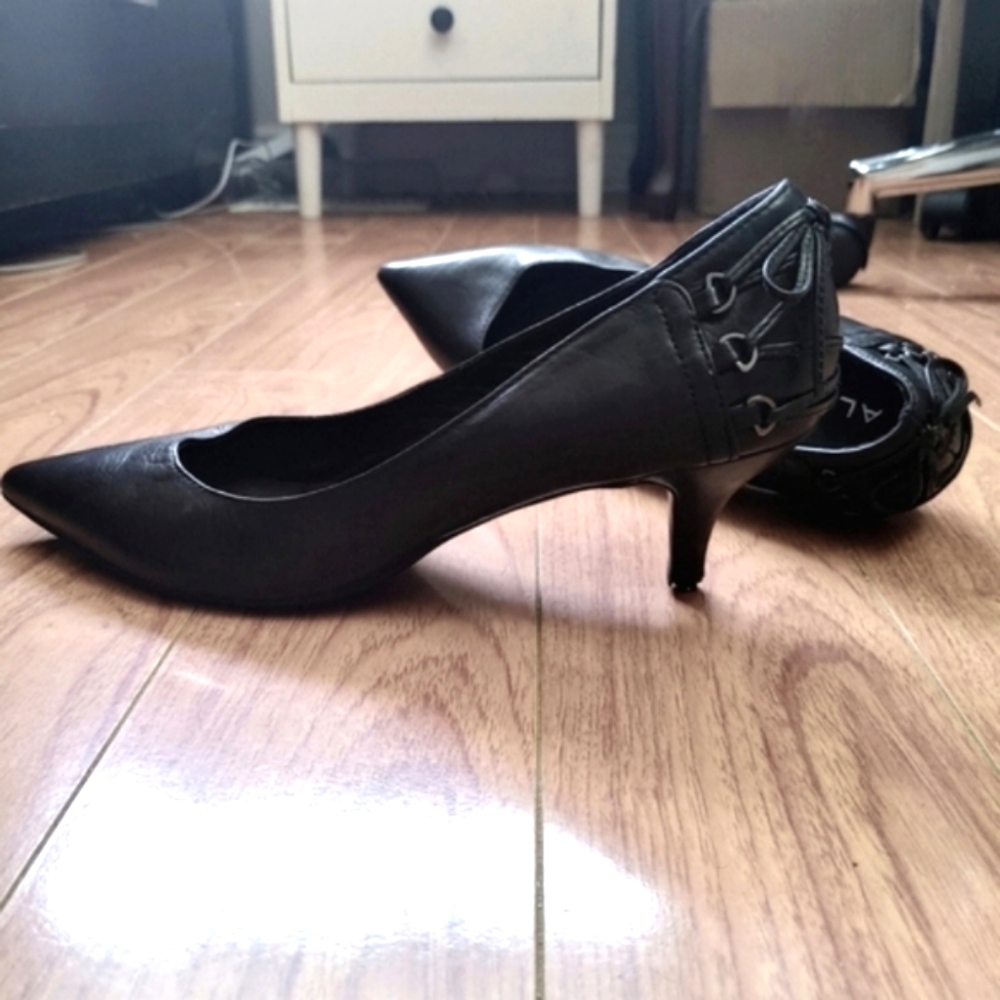 Elegant Aldo Leather Heels 9